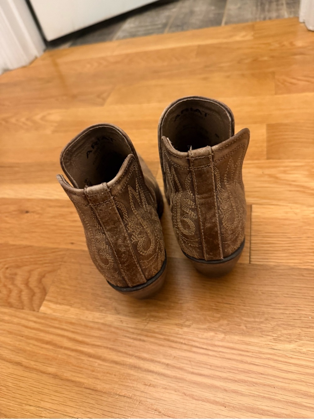 Ariat Brown Western Cutout Embroidered Ankle Booties - Picture 4 of 5